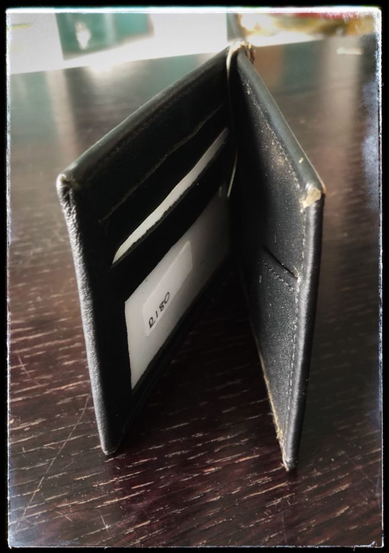 BLACK LEATHER MONEY CLIP